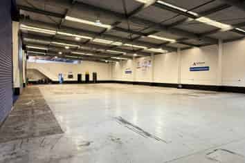 HIGH PROFILE INDUSTRIAL PREMISES
