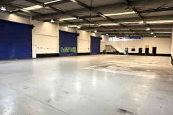 HIGH PROFILE INDUSTRIAL PREMISES
