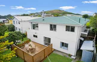 77 Baylands Drive, Newlands