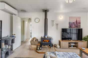 1/10 Sunset Street, Hilltop