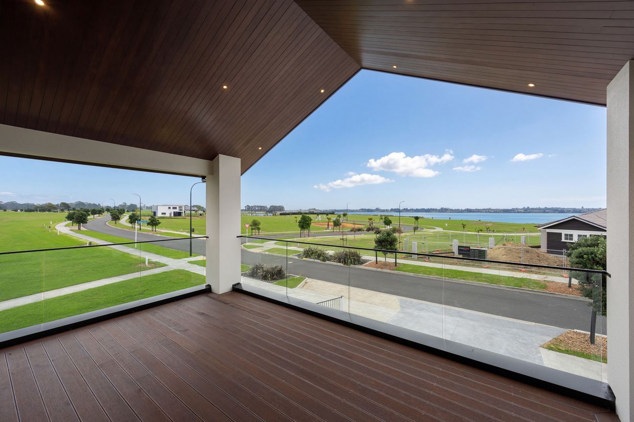 Waterfront Island Living - Views & Privacy - Mehr
