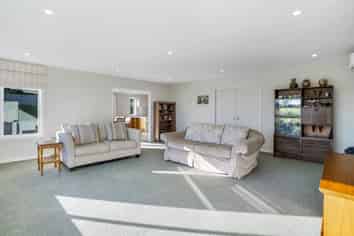 28 Northview Avenue, Winton