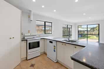 25 Stephens Place, Hairini