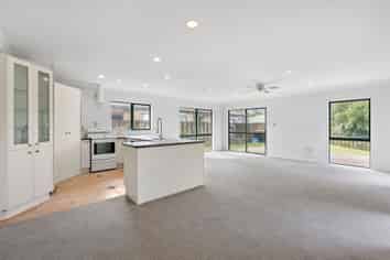 25 Stephens Place, Hairini