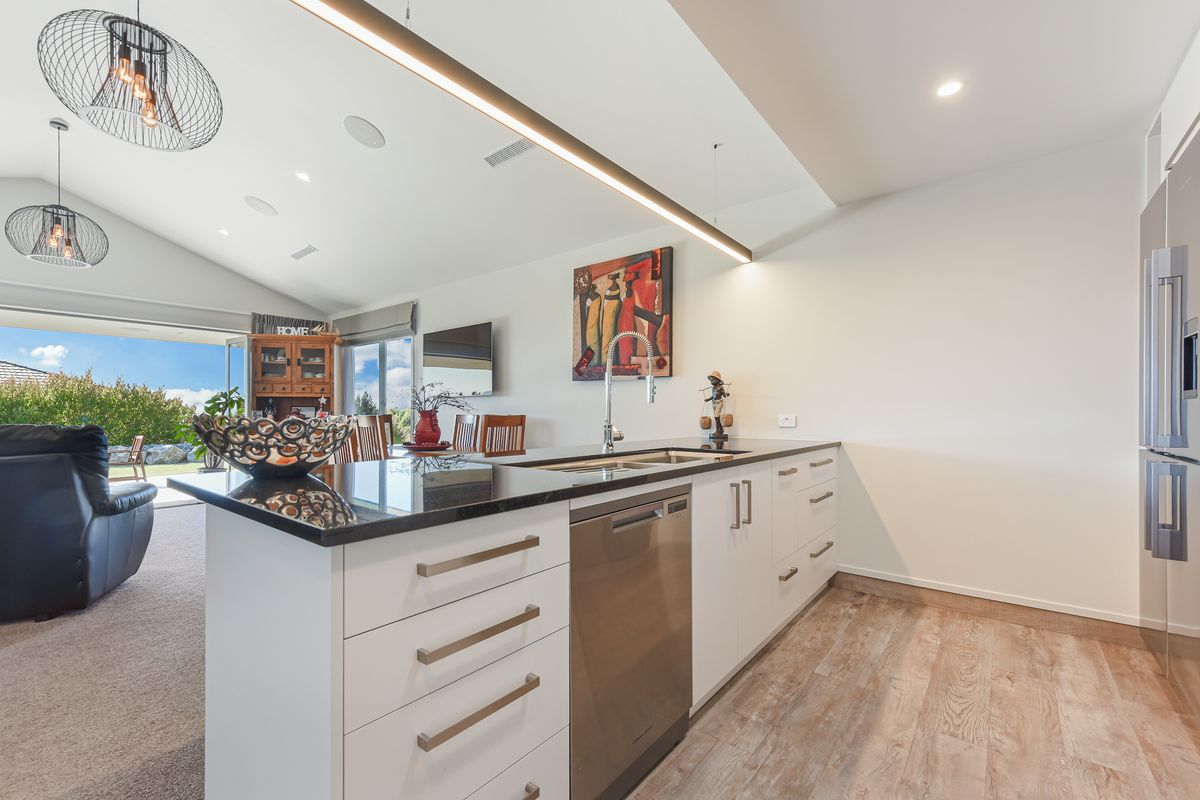 Views, Space, Style & Self-Contained Studio - Mehr