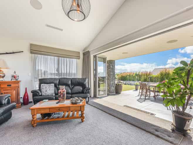 36 Redmill Road, Redwood Valley