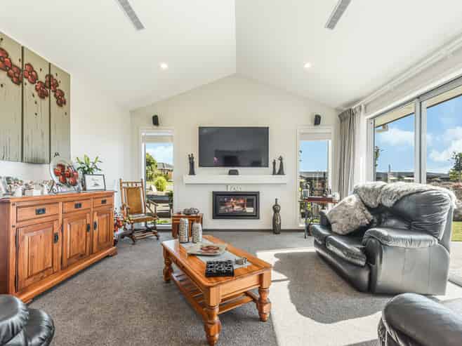 36 Redmill Road, Redwood Valley