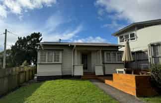 1 Aldern Road, Massey