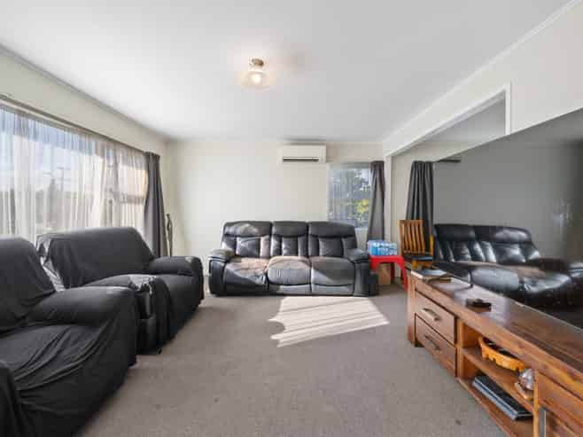 205 Bairds Road, Otara