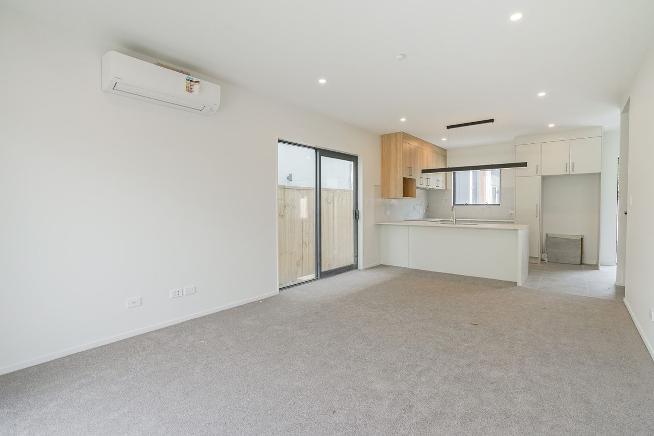 Allocated Parking & Great Location - Vista 4