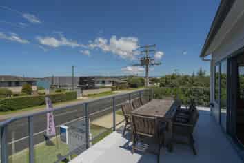 PRICE REDUCED - MODERN 9 UNIT BEACH-STRIP MOTEL
