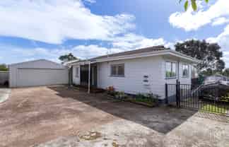 12 Balwyn Place, Clendon Park