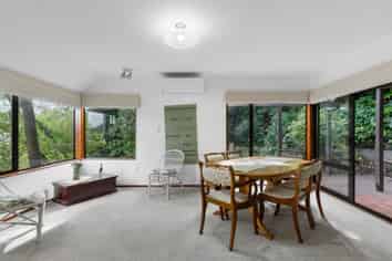 5 Nadia Grove, Khandallah