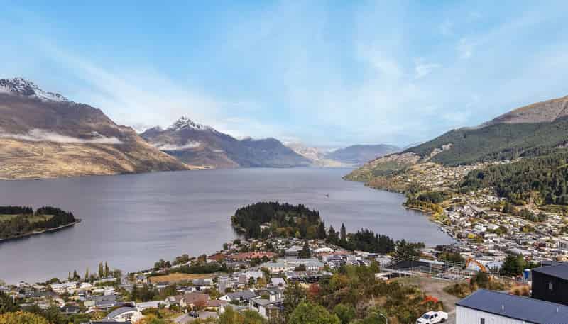 Section 2 Vancouver Drive, Queenstown Hill