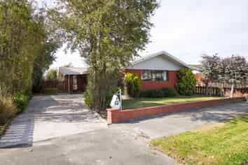 52 Dunbarton Street, Redwood