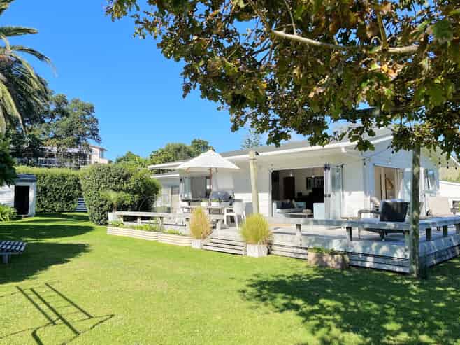 37 Fishermans Bend, Whiritoa