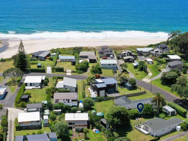 37 Fishermans Bend, Whiritoa