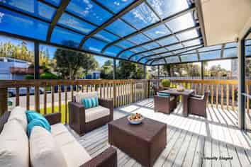 14A Finlow Drive, Te Atatu South