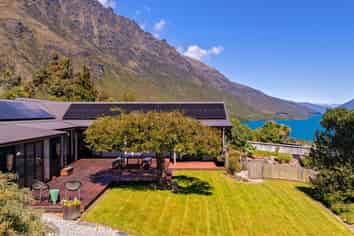 968 Kingston Rd, Drift Bay