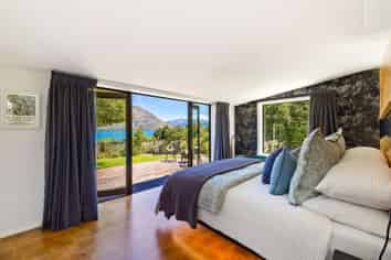 968 Kingston Rd, Drift Bay