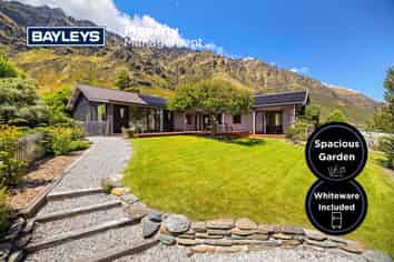 968 Kingston Rd, Drift Bay