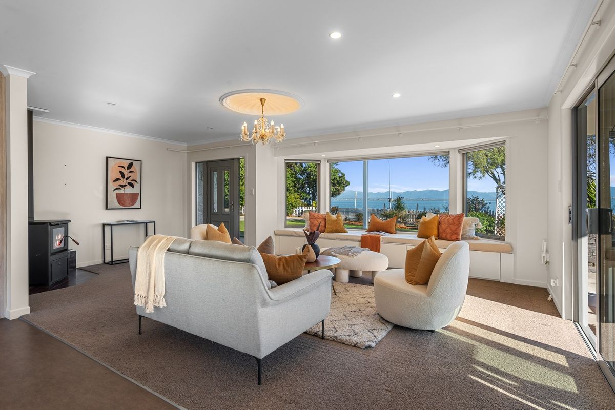Sun, Views & Easy Living in Atawhai - Widok 5