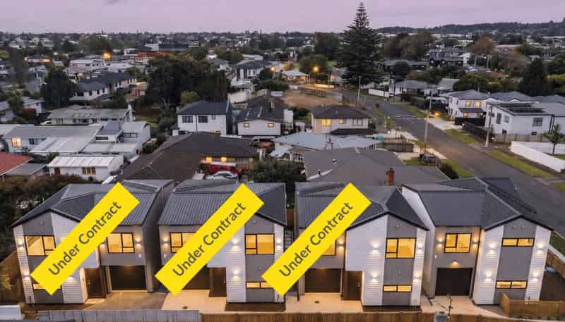 2/4 Tawa Crescent, Manurewa