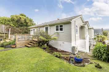 25 Victory Avenue, Karori