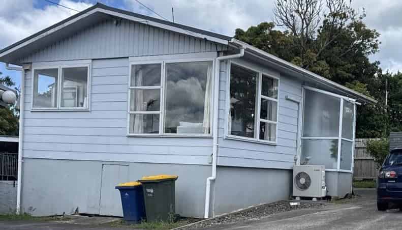 2/867 East Coast Road, Northcross