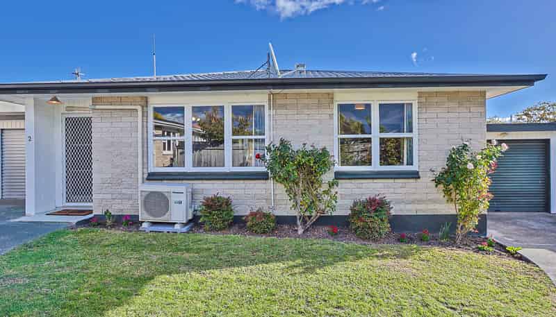 2/65 Middle Road, Havelock North