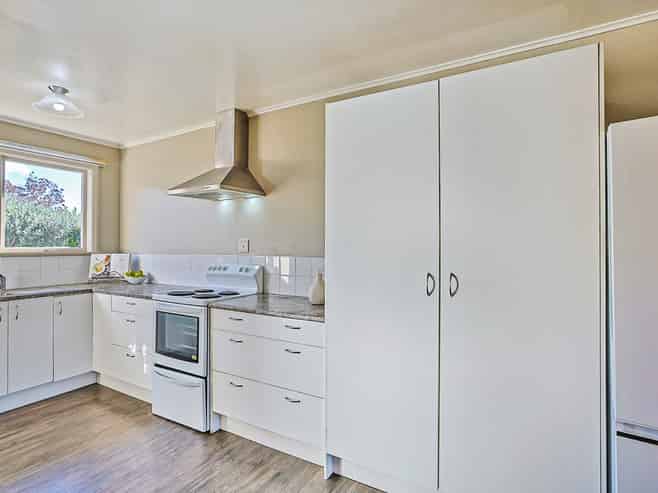 2/65 Middle Road, Havelock North