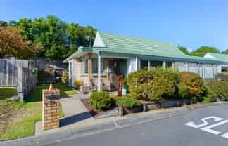 25/17 Redwood Close, Paraparaumu