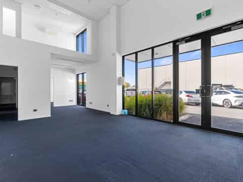 A sharp presence in Te Rapa