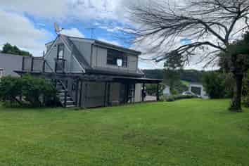 1343 Old North Road, Helensville