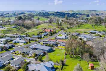 12 Abbot Avenue, Waipawa