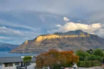 46B Wynyard Crescent, Fernhill