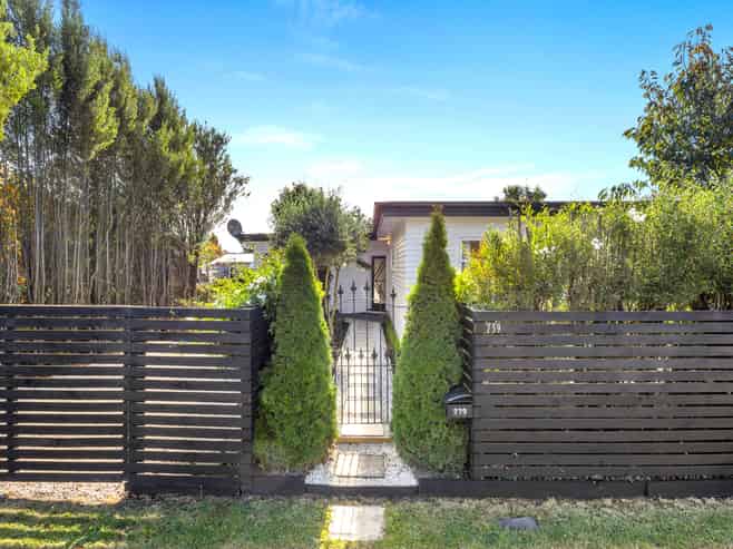 239 Weston Road, Saint Albans