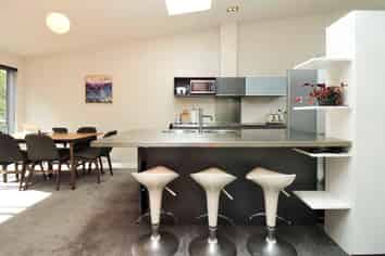 12/2 Onslow Road, Khandallah