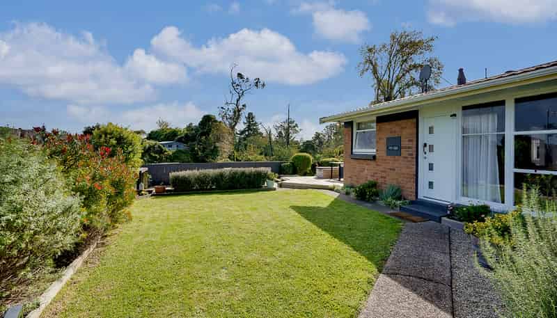 89A Bruce Avenue, Glenview