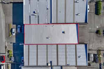 Entry level showroom/warehouse close to the CBD