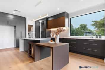 545 Beach Road, Murrays Bay