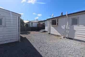 6 Wyndham Street, Carterton