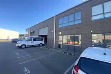 Modern & Functional Warehouse in Sockburn