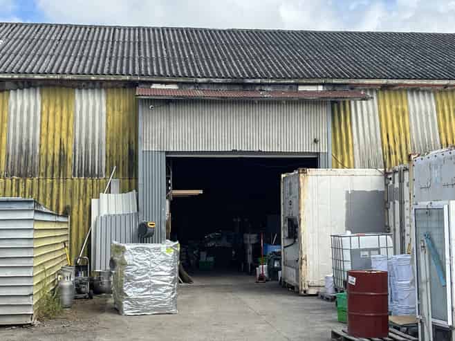 High-Profile Warehouse with Yard