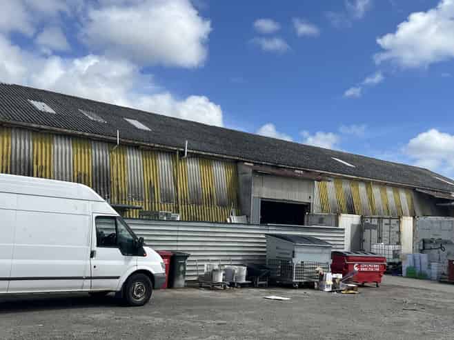 High-Profile Warehouse with Yard