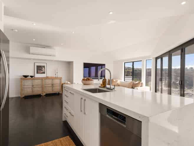 82 Scarborough Road, Scarborough