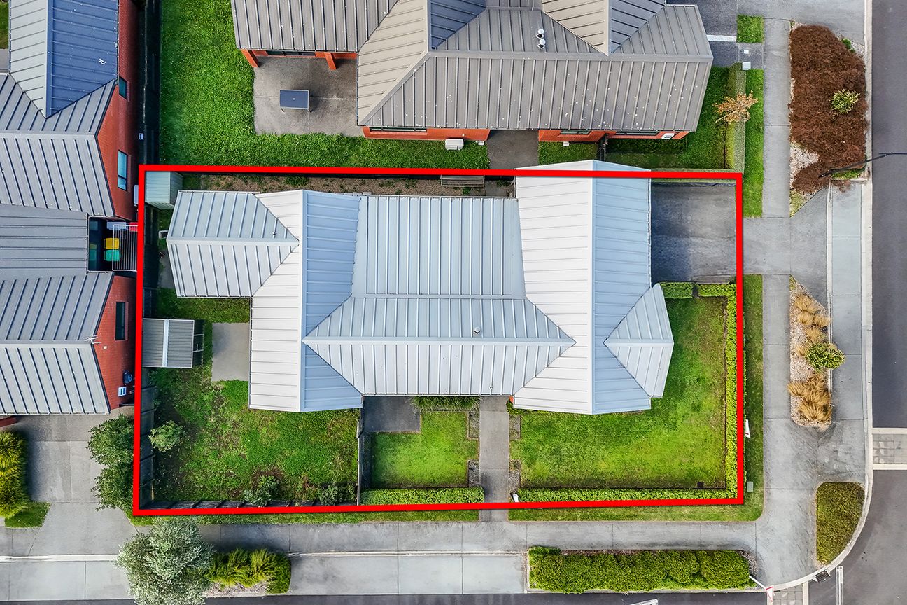 Versatile Floor plan - Double Garage! - Bild 2