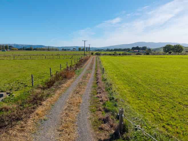  Range Road, Woodville