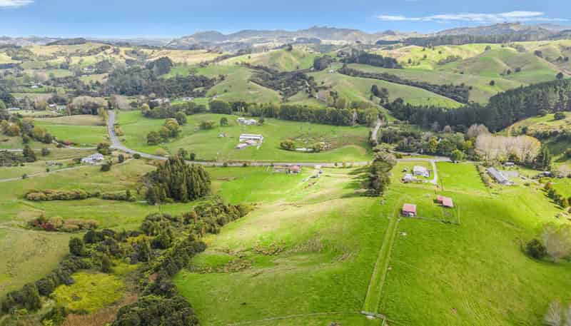 1100 West Coast Road, Puhoi