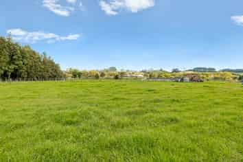 1100 West Coast Road, Puhoi